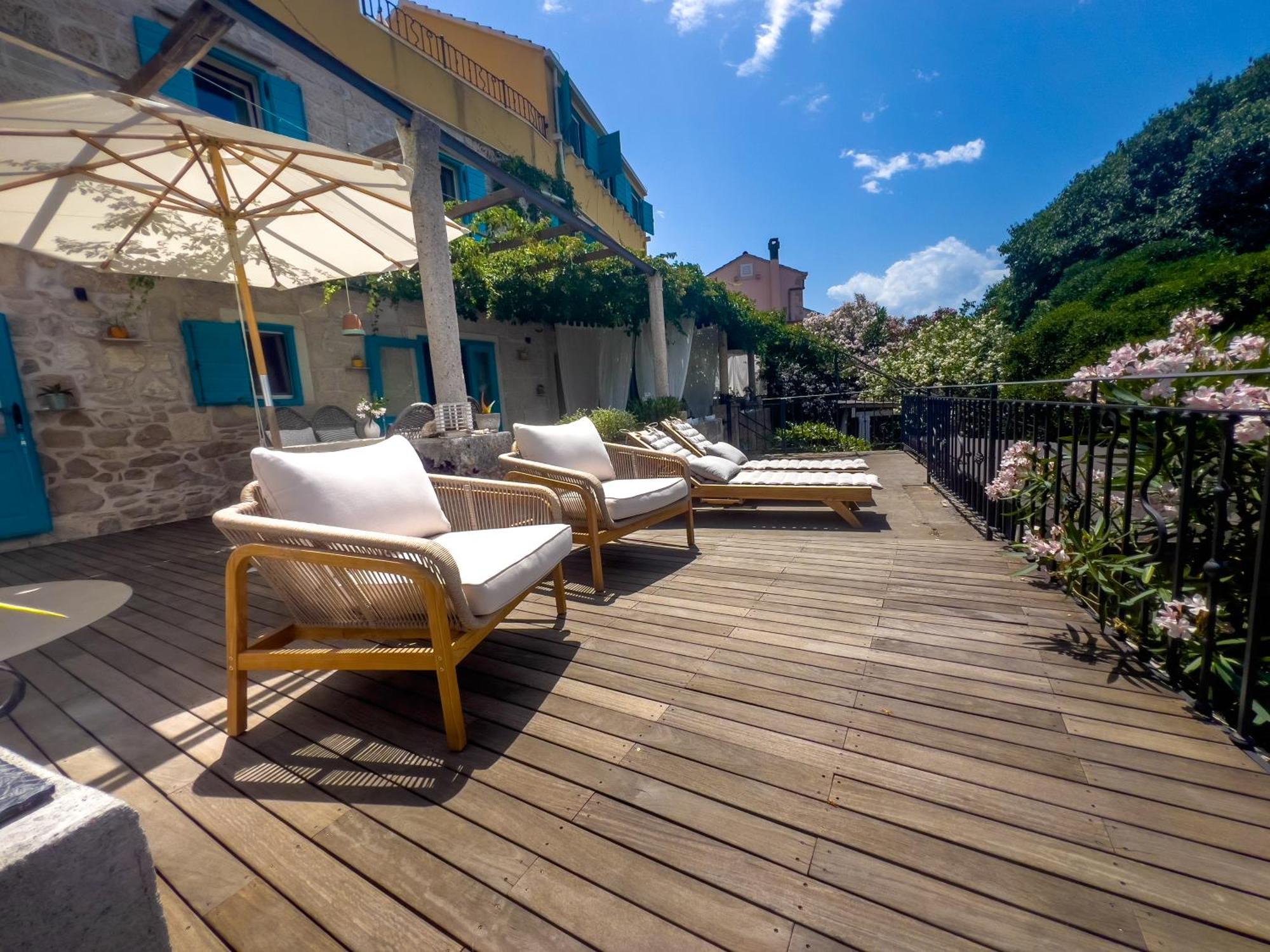 Eco Aparthotel The Dreamers'S Club Lumbarda Exterior foto